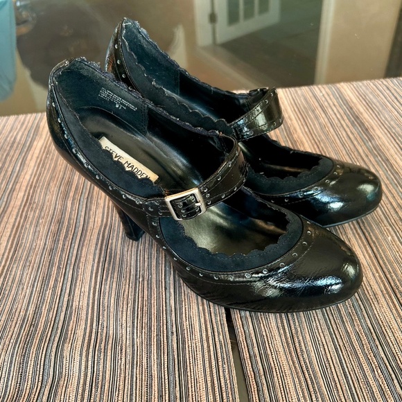 Steve Madden Black Patent Leather Mary Jane Heels with Scalloped Edges Size 9.5 - Picture 1 of 6